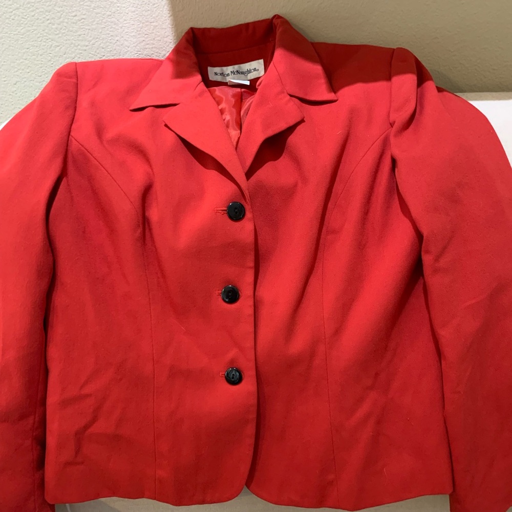 Red blazer - Picture 2 of 6